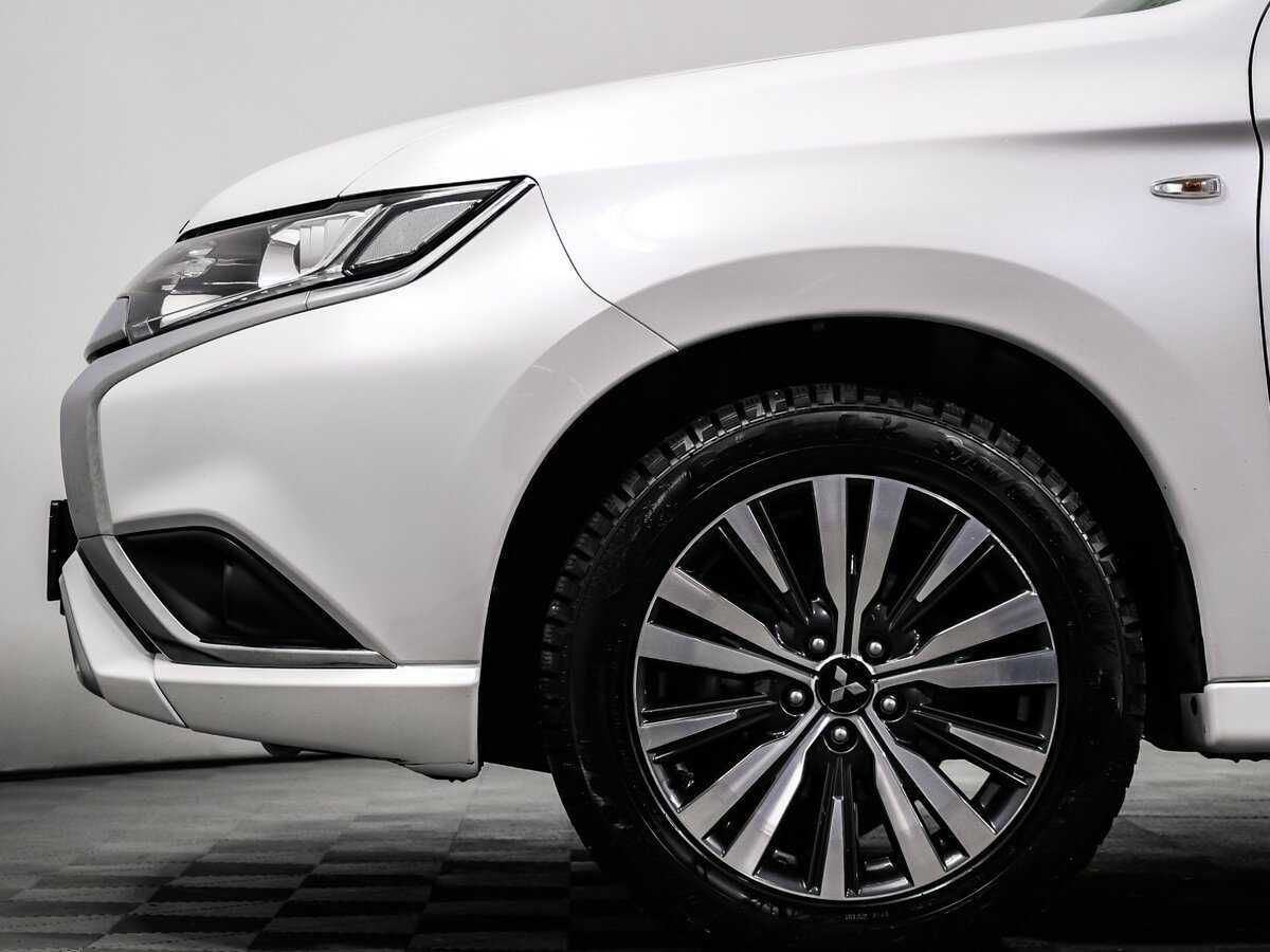 Mitsubishi Outlander с пробегом — 2022 год. Фото: #17