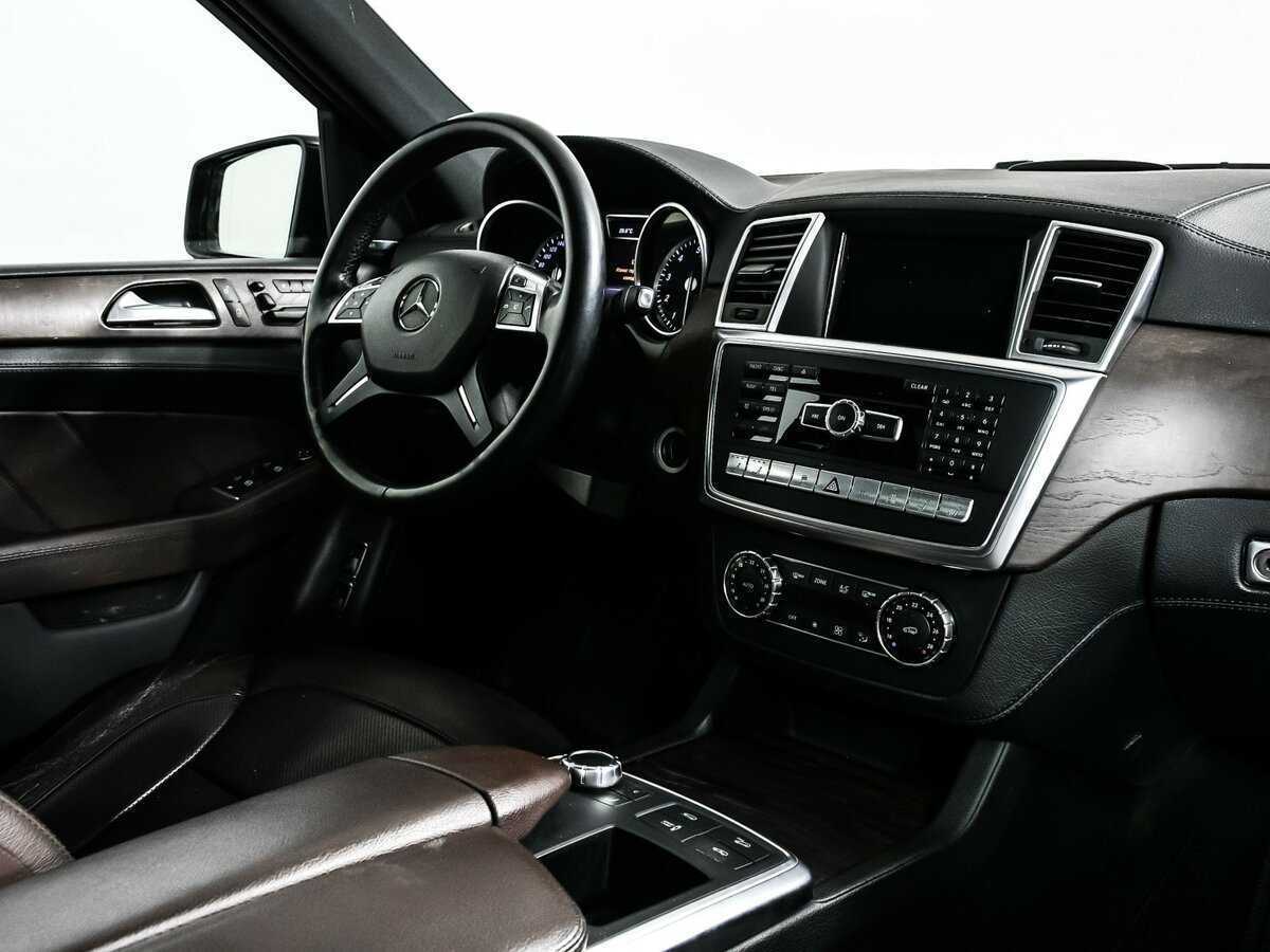 Mercedes-Benz GL-Класс с пробегом — 2014 год. Фото: #8