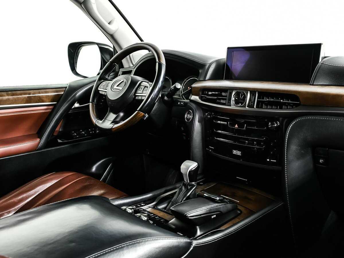 Lexus LX с пробегом — 2017 год. Фото: #8
