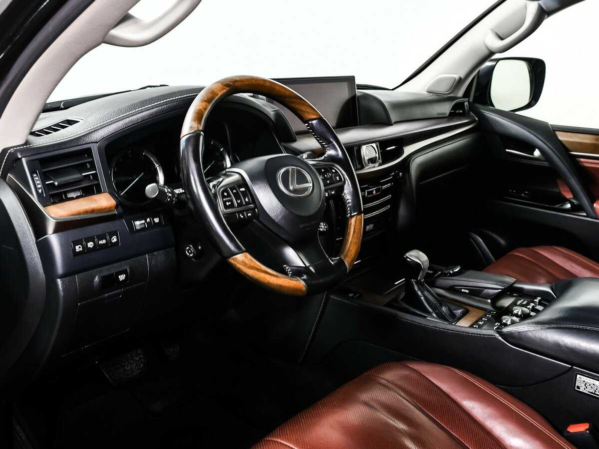 Lexus LX с пробегом — 2017 год. Фото: #10