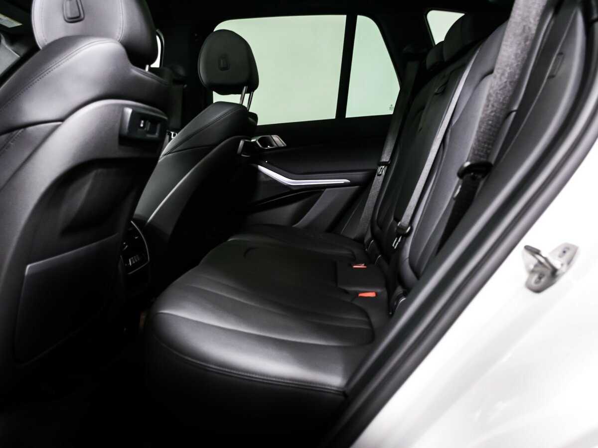 BMW X5 с пробегом — 2022 год. Фото: #9