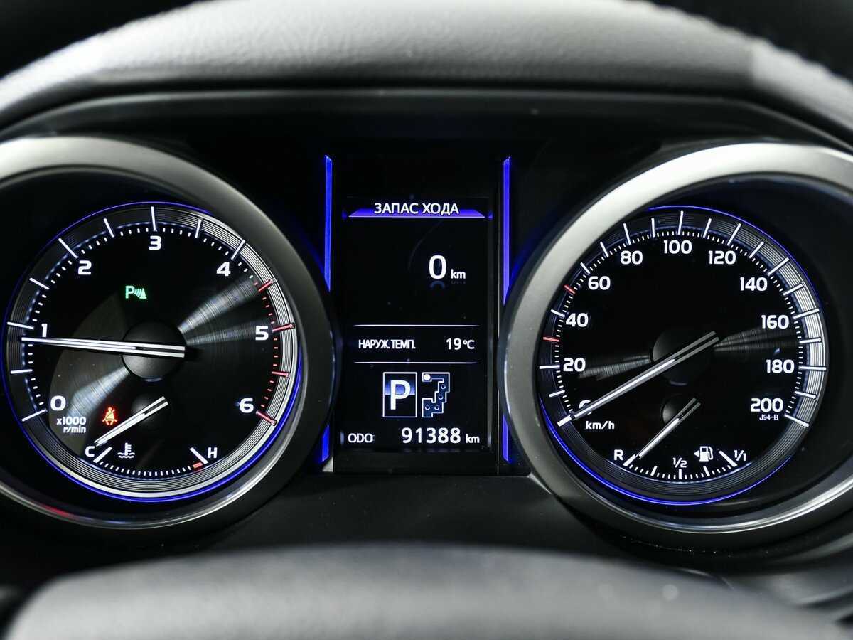 Toyota Land Cruiser Prado с пробегом — 2017 год. Фото: #9