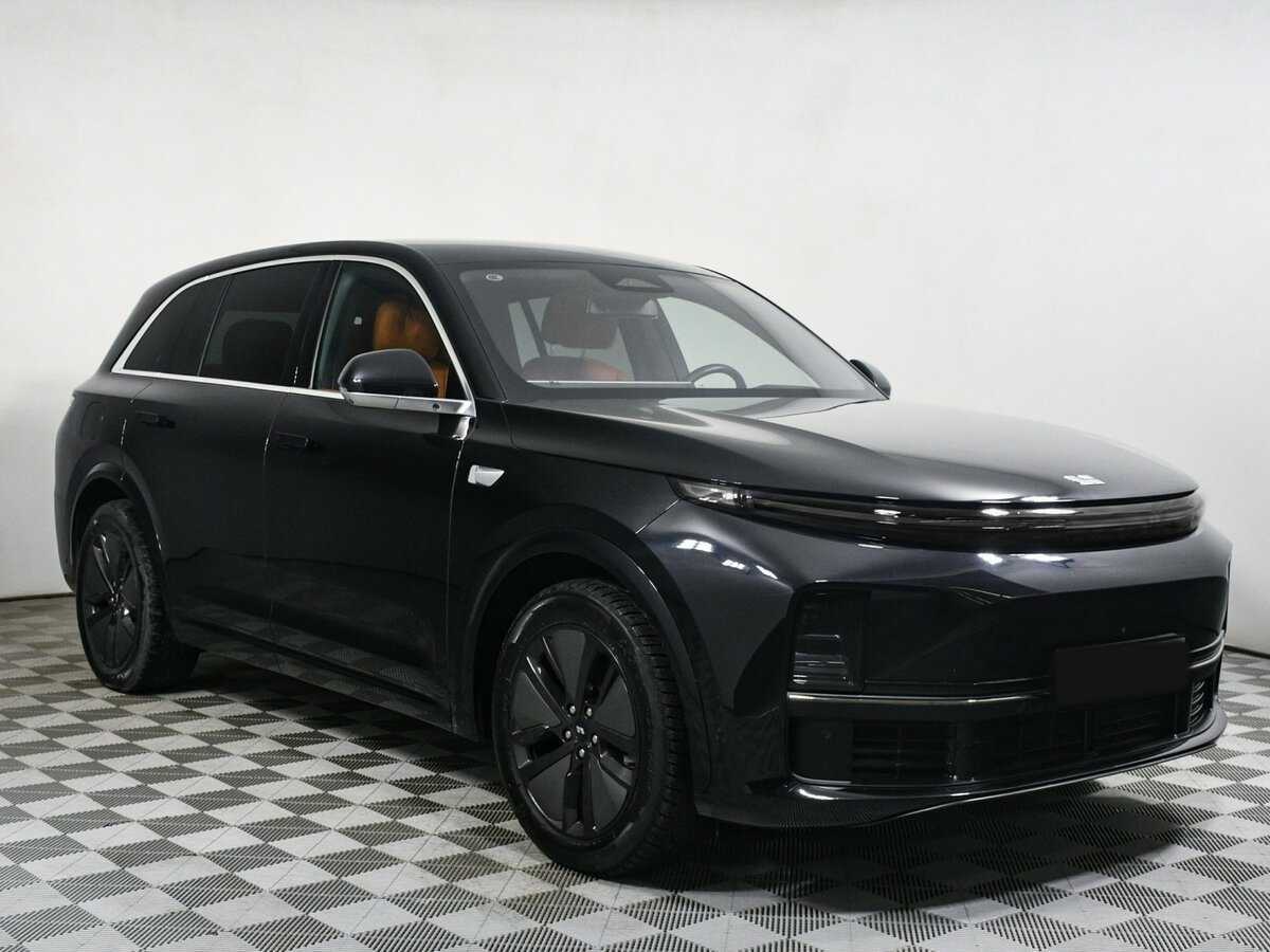 LiXiang L7 с пробегом — 2024 год. Фото: #2