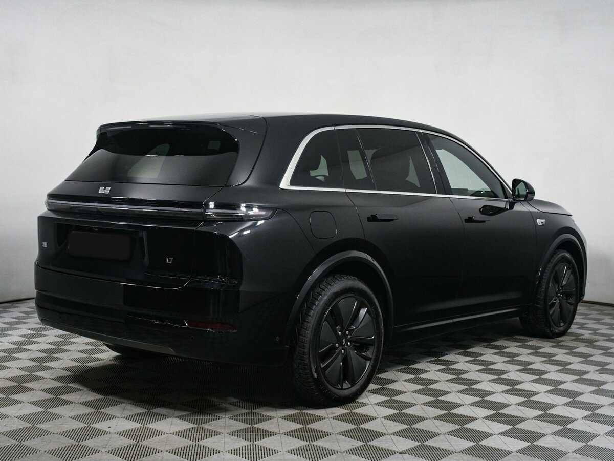 LiXiang L7 с пробегом — 2024 год. Фото: #3