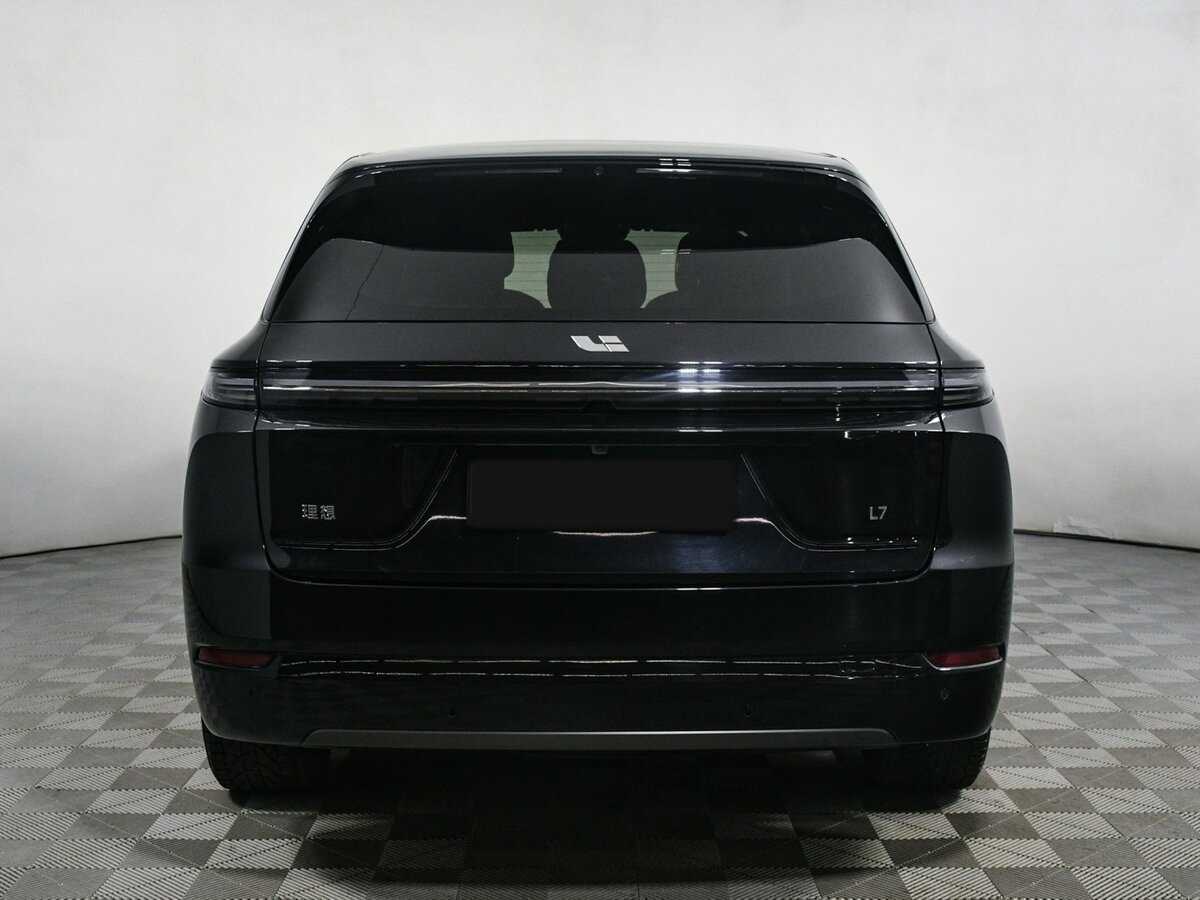 LiXiang L7 с пробегом — 2024 год. Фото: #4