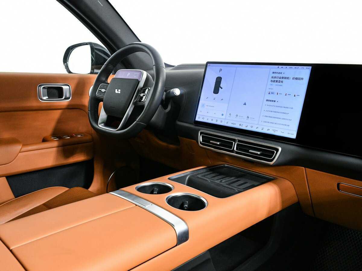 LiXiang L7 с пробегом — 2024 год. Фото: #6