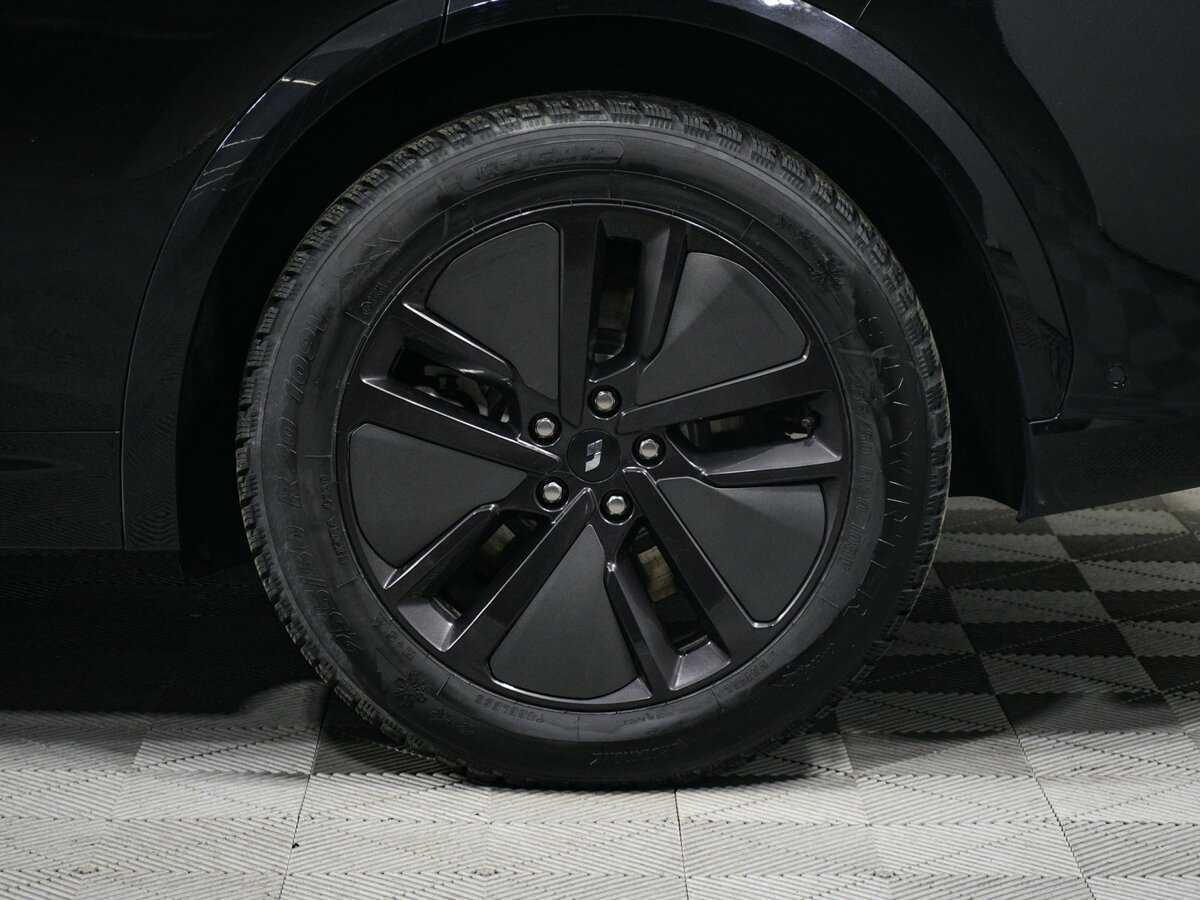 LiXiang L7 с пробегом — 2024 год. Фото: #11