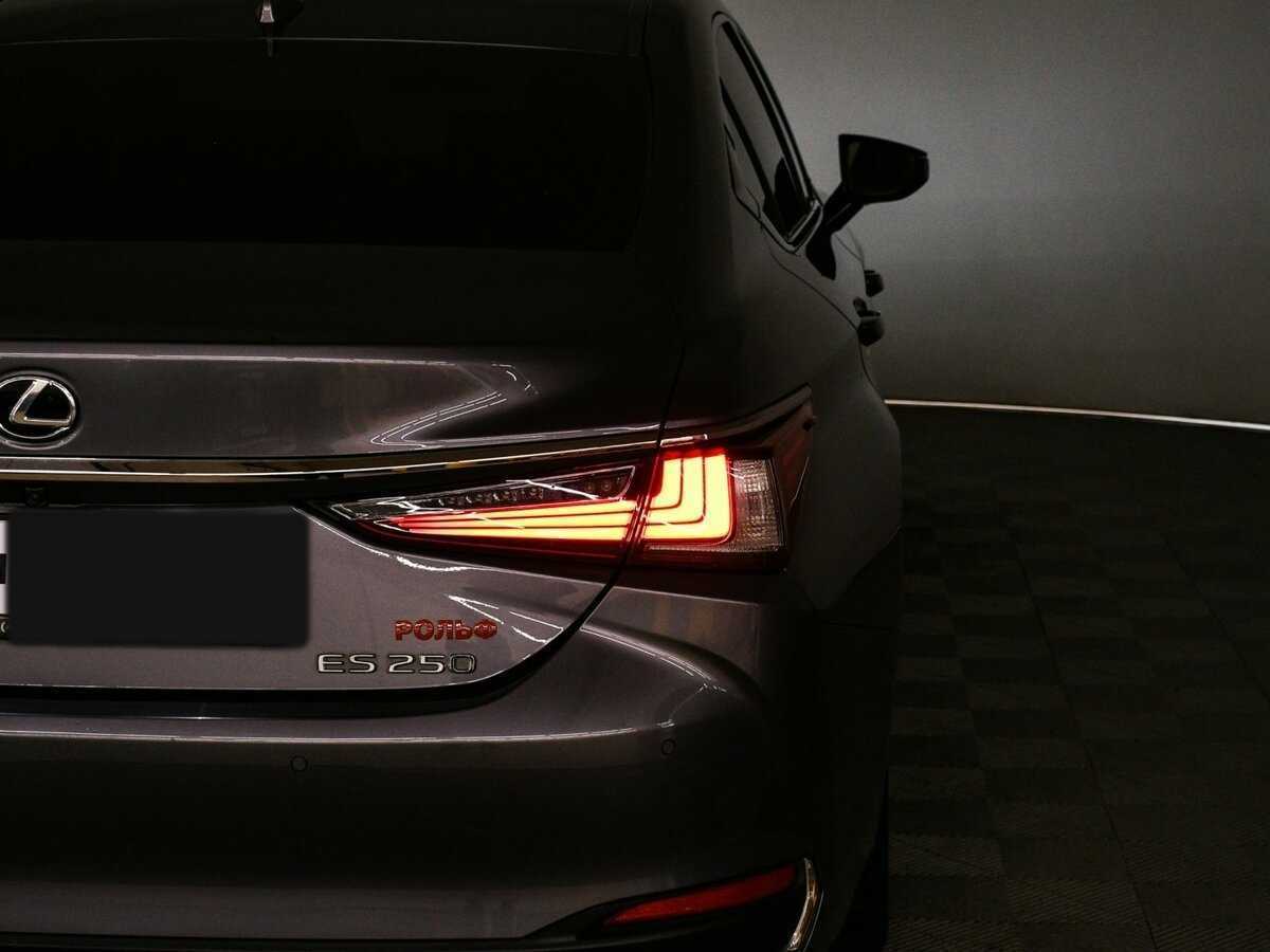 Lexus ES с пробегом — 2020 год. Фото: #17