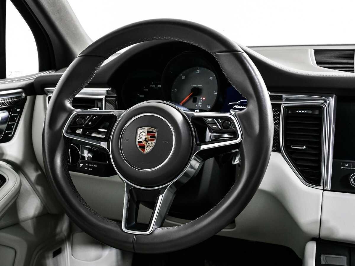 Porsche Macan с пробегом — 2017 год. Фото: #11