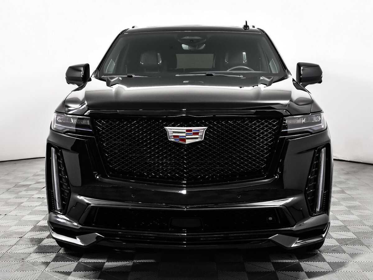 Cadillac Escalade-V с пробегом — 2022 год. Фото: #1