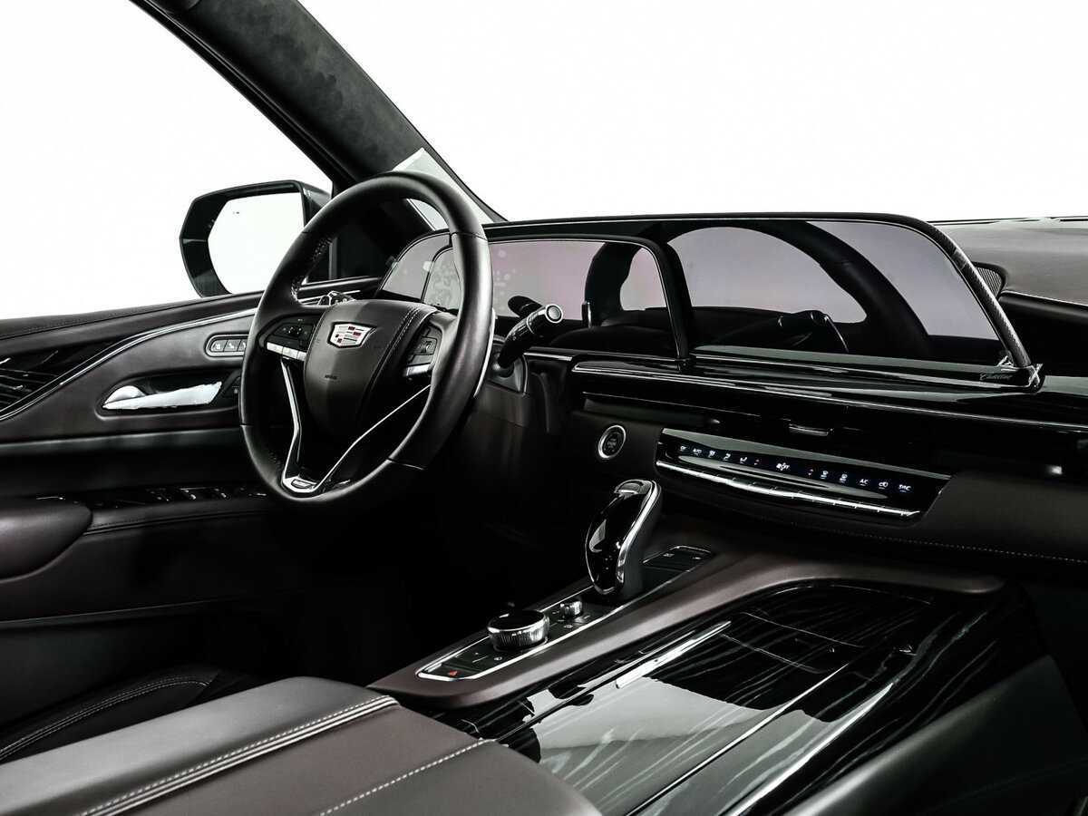 Cadillac Escalade-V с пробегом — 2022 год. Фото: #8