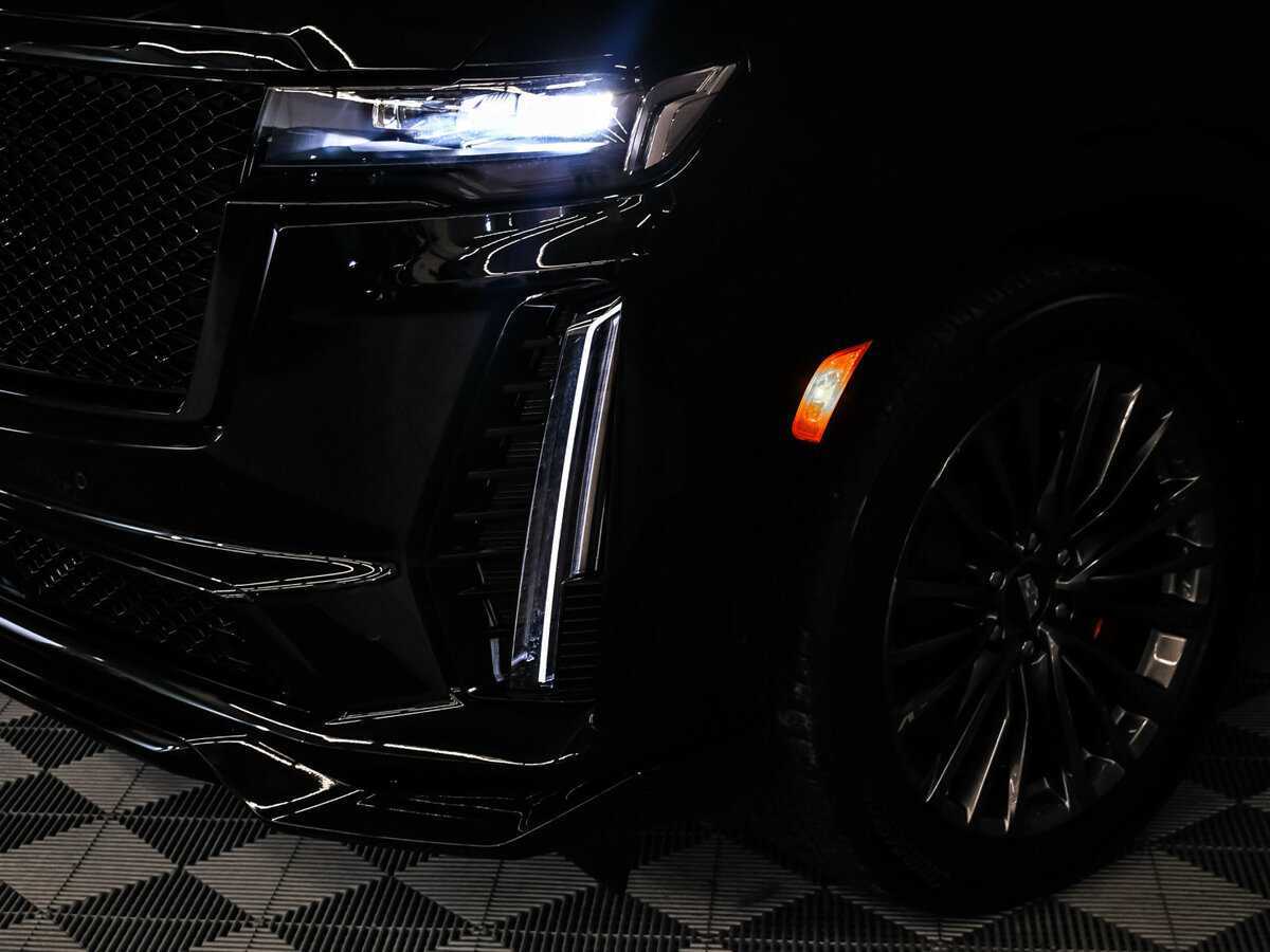 Cadillac Escalade-V с пробегом — 2022 год. Фото: #23