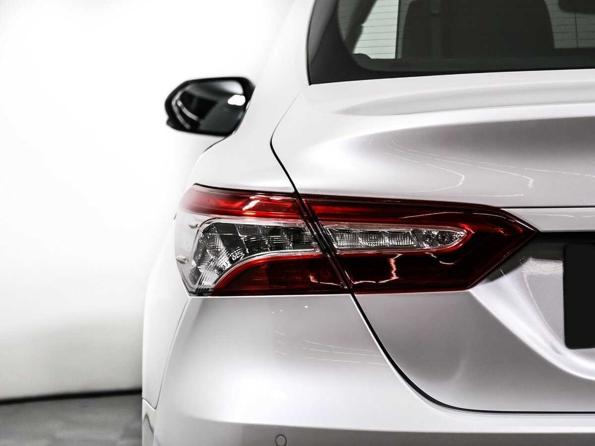 Toyota Camry с пробегом — 2018 год. Фото: #12