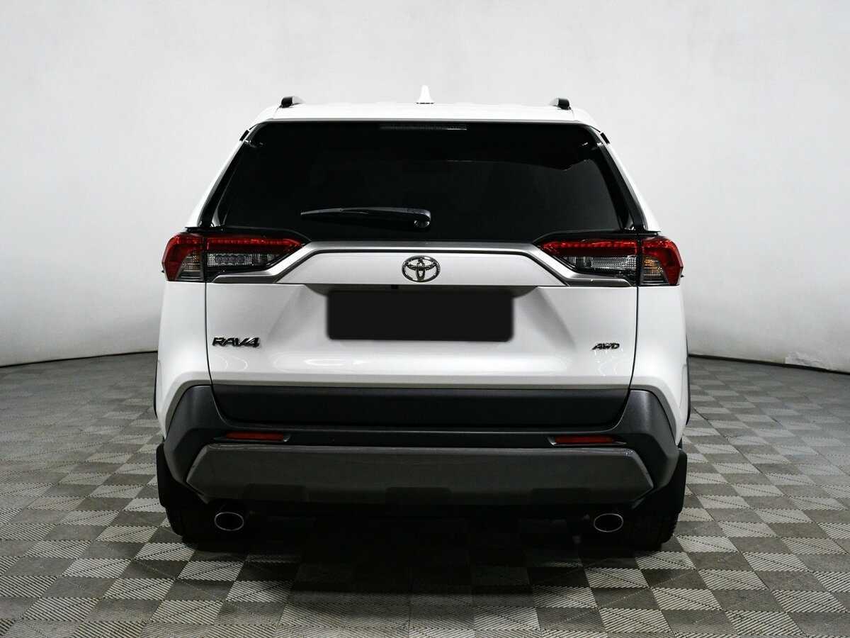 Toyota RAV4 с пробегом — 2022 год. Фото: #4