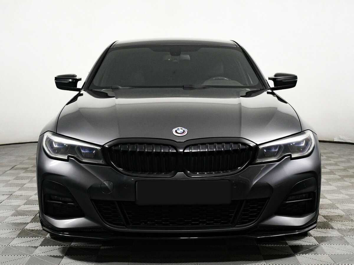 BMW 3 серии с пробегом — 2021 год. Фото: #1