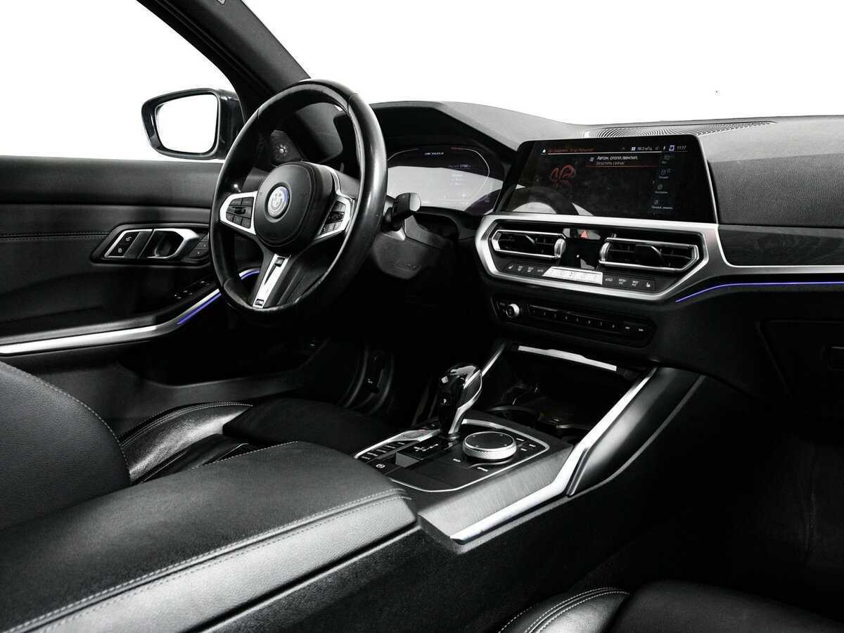BMW 3 серии с пробегом — 2021 год. Фото: #6