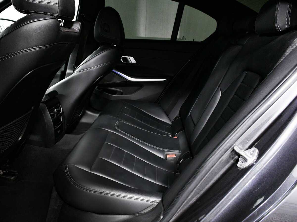 BMW 3 серии с пробегом — 2021 год. Фото: #10