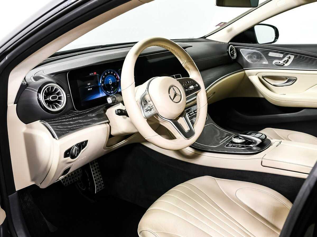 Mercedes-Benz CLS с пробегом — 2020 год. Фото: #12