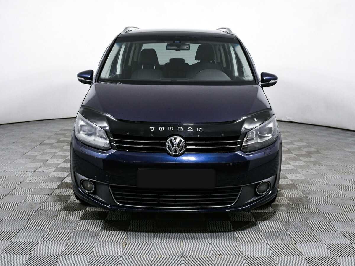 Volkswagen Touran с пробегом — 2012 год. Фото: #1
