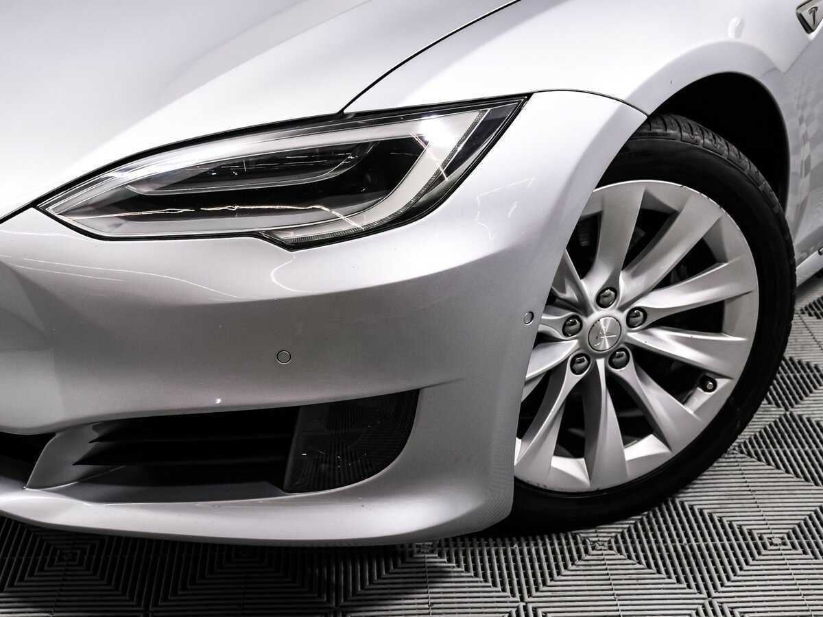 Tesla Model S с пробегом — 2016 год. Фото: #16