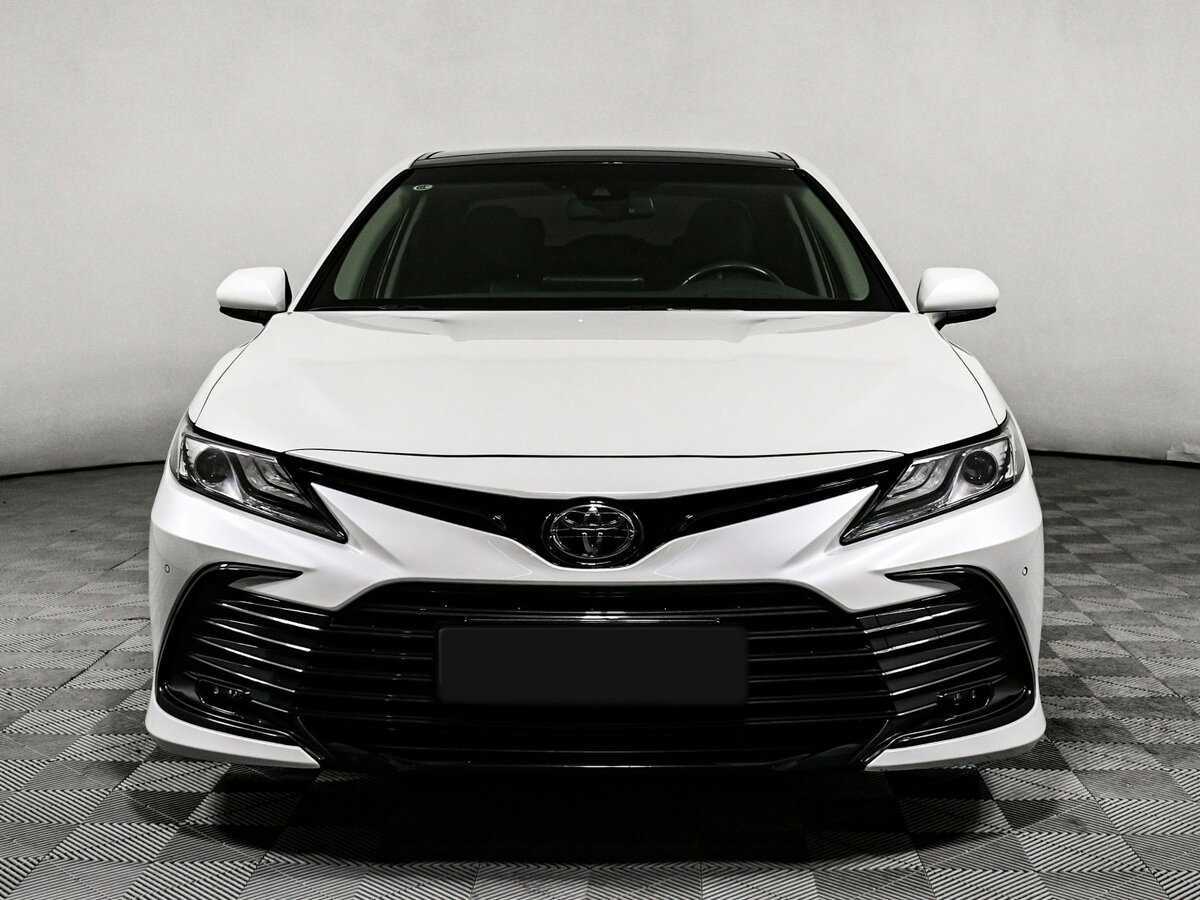 Toyota Camry с пробегом — 2023 год. Фото: #1