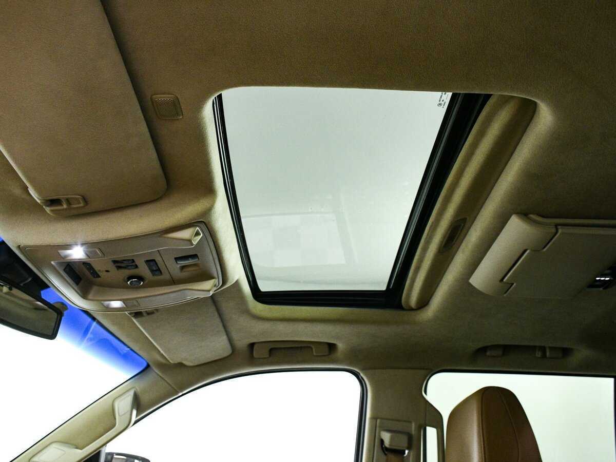 Cadillac Escalade с пробегом — 2016 год. Фото: #14