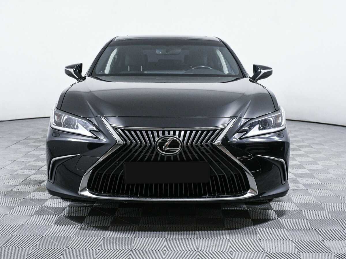 Lexus ES с пробегом — 2019 год. Фото: #1