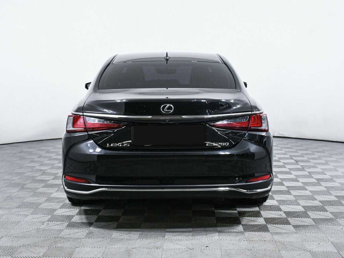 Lexus ES с пробегом — 2019 год. Фото: #4