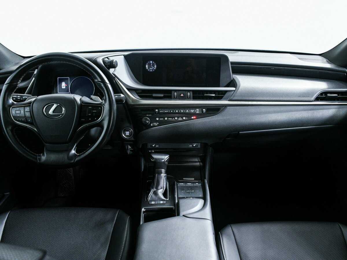 Lexus ES с пробегом — 2019 год. Фото: #8