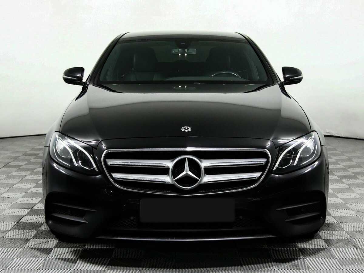 Mercedes-Benz E-Класс с пробегом — 2019 год. Фото: #1