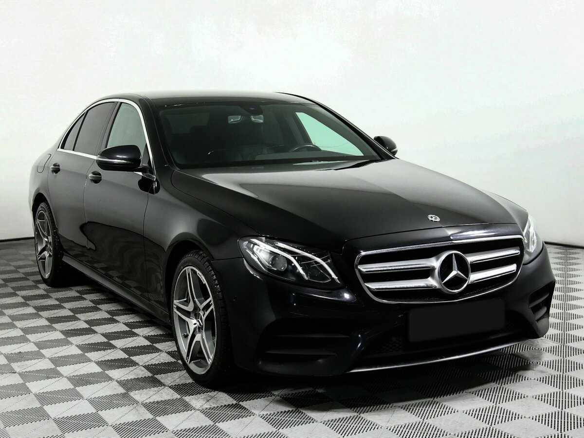Mercedes-Benz E-Класс с пробегом — 2019 год. Фото: #2