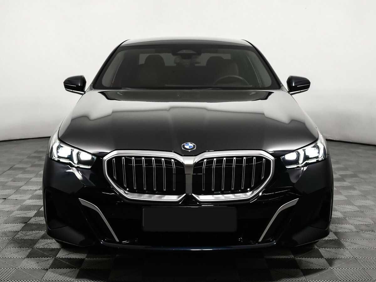 BMW 5 серии с пробегом — 2024 год. Фото: #1