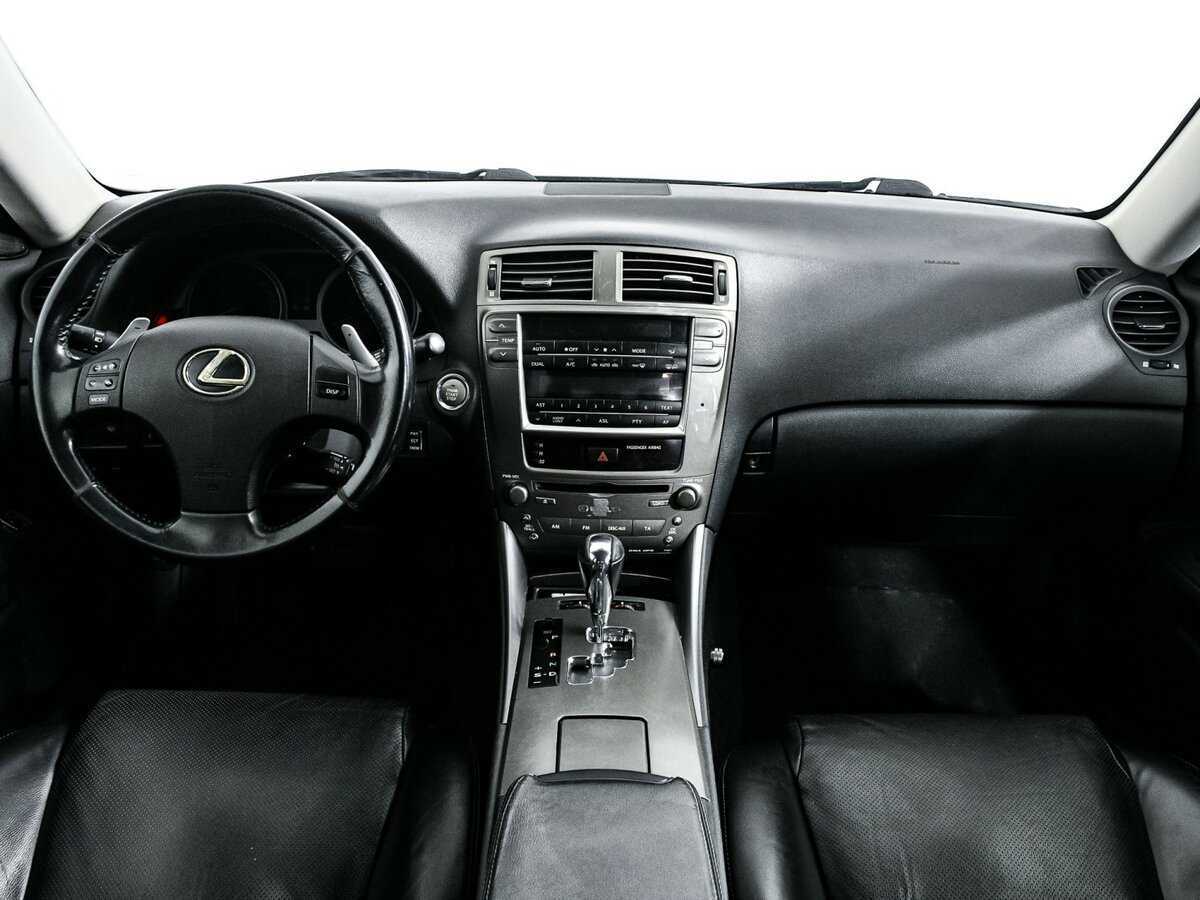 Lexus IS с пробегом — 2008 год. Фото: #10