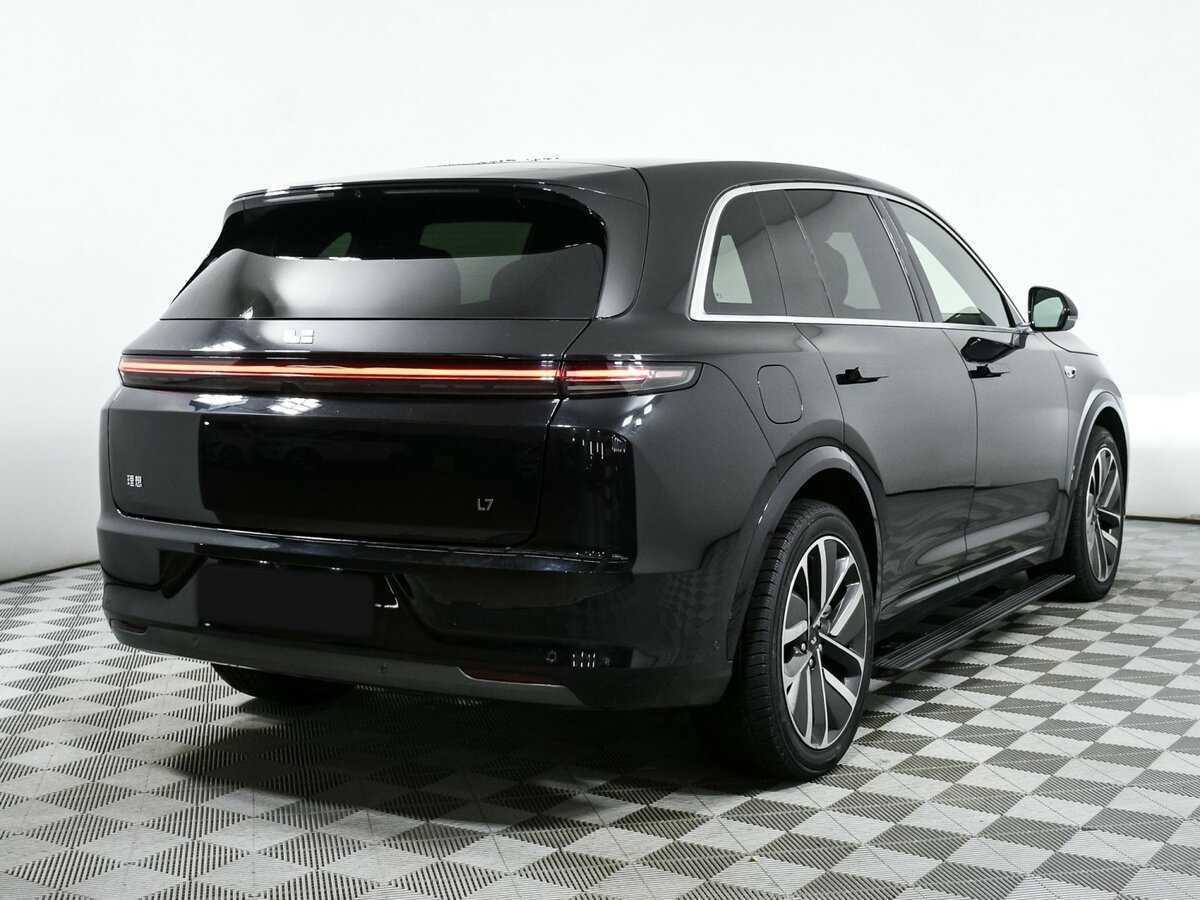 LiXiang L7 с пробегом — 2023 год. Фото: #3