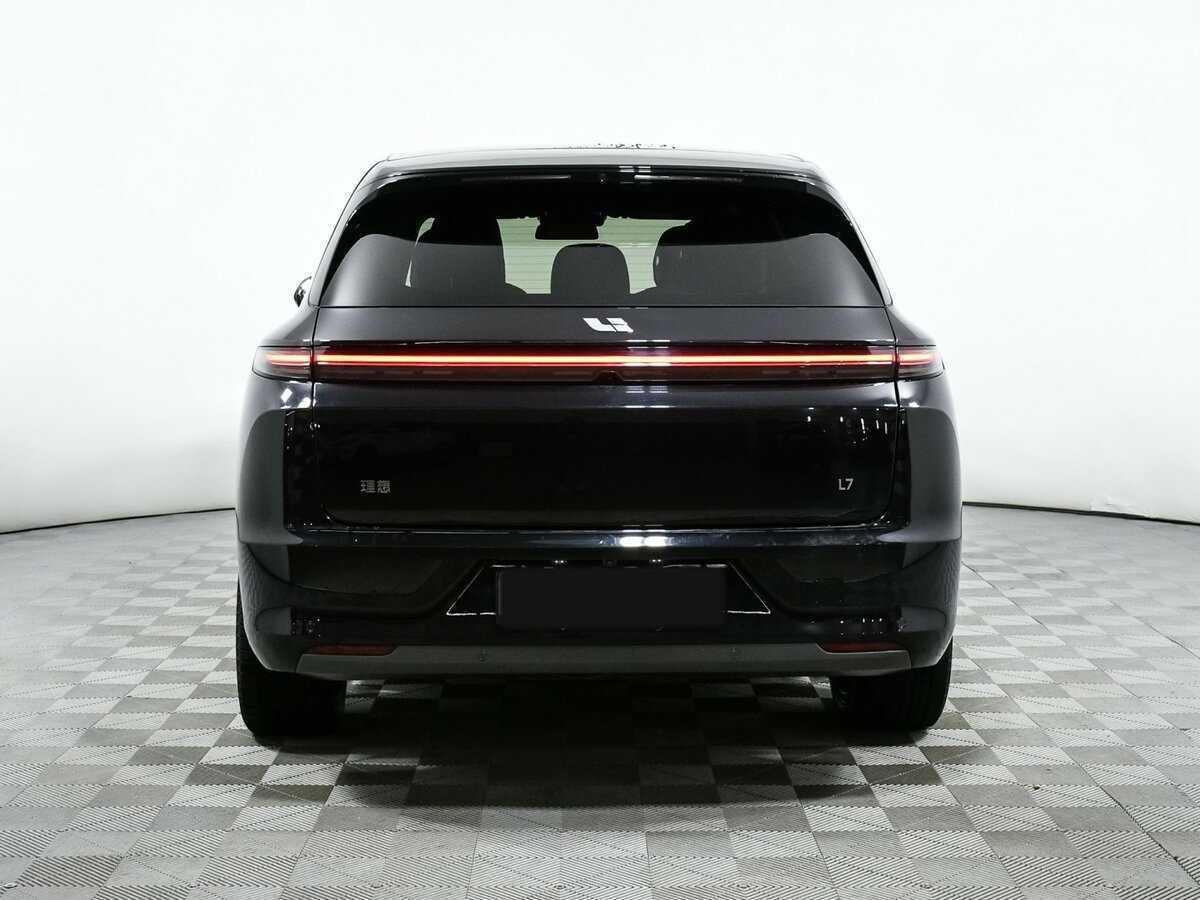 LiXiang L7 с пробегом — 2023 год. Фото: #4