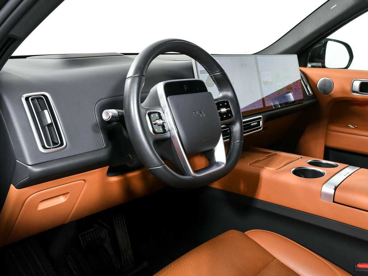 LiXiang L7 с пробегом — 2023 год. Фото: #10