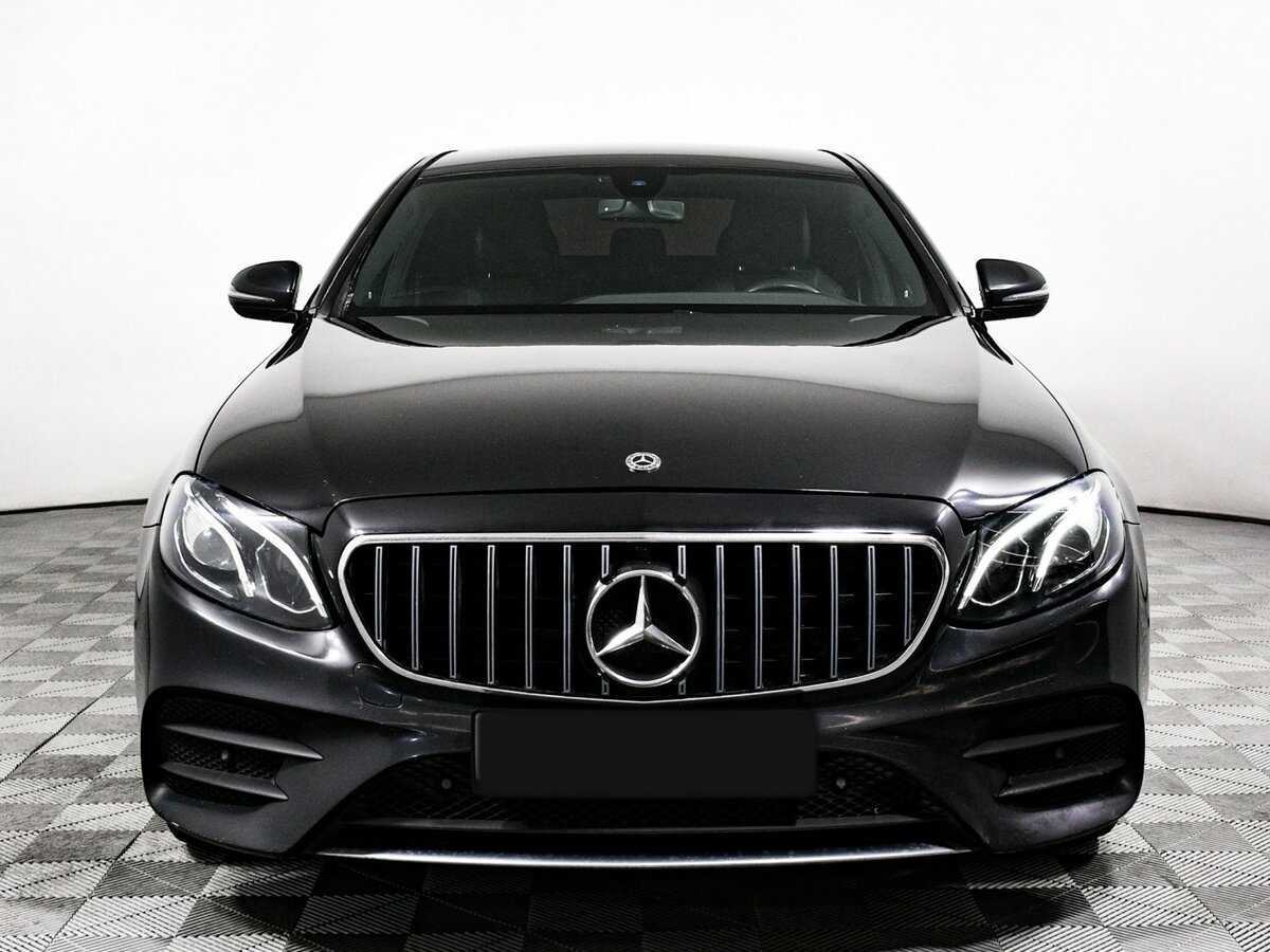 Mercedes-Benz E-Класс с пробегом — 2019 год. Фото: #1