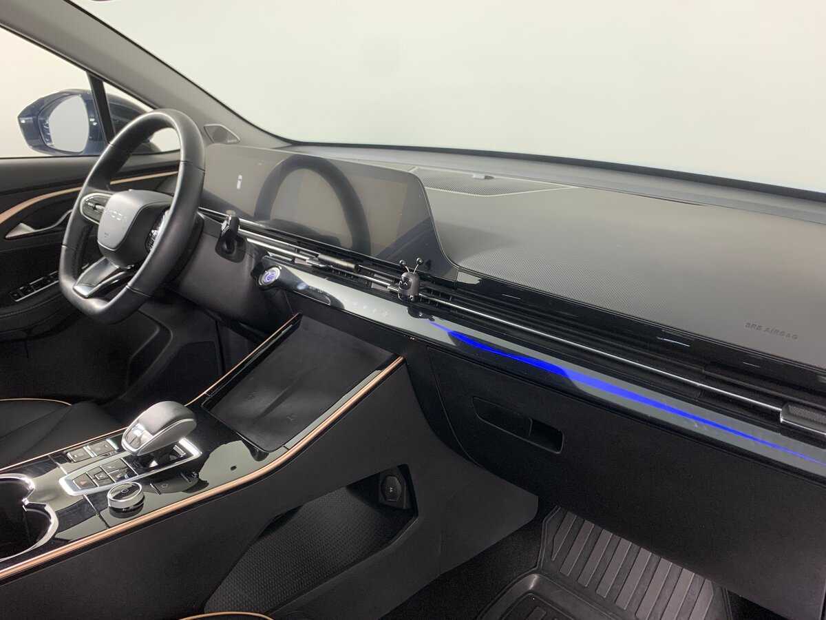 OMODA C5 с пробегом — 2023 год. Фото: #13