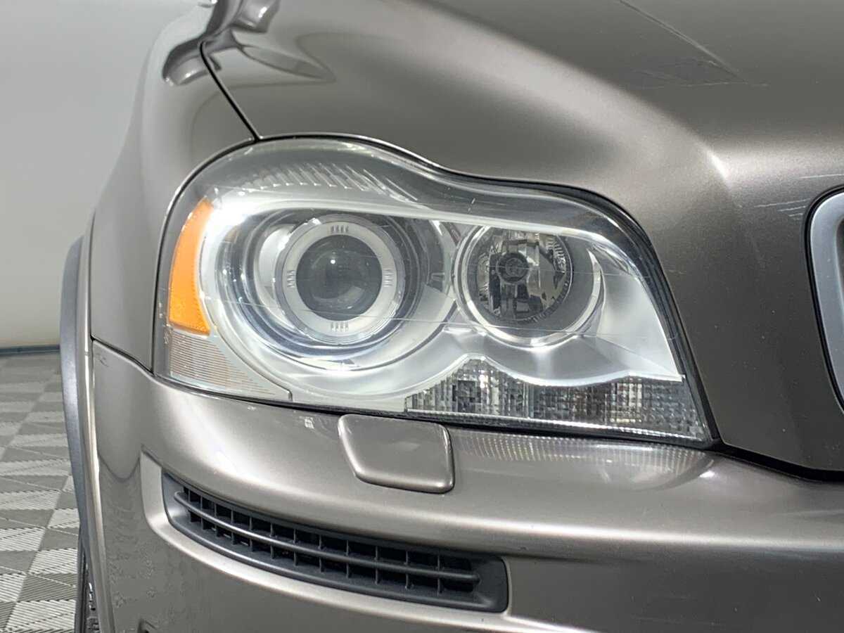 Volvo XC90 с пробегом — 2011 год. Фото: #9