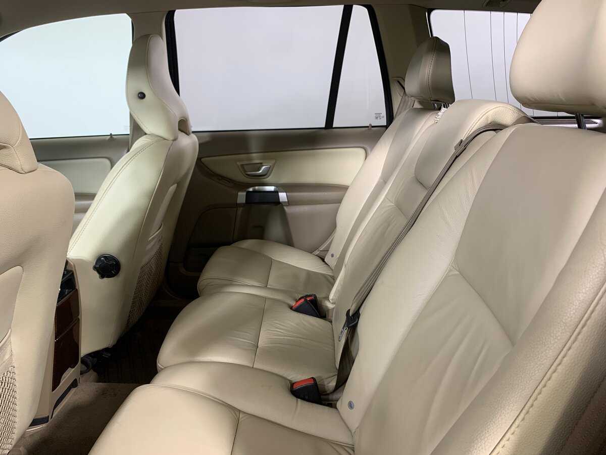 Volvo XC90 с пробегом — 2011 год. Фото: #18