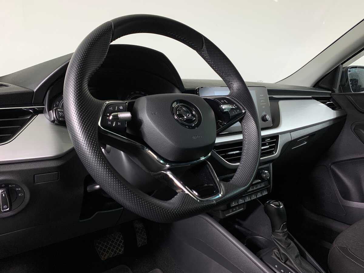 Skoda Rapid с пробегом — 2021 год. Фото: #11