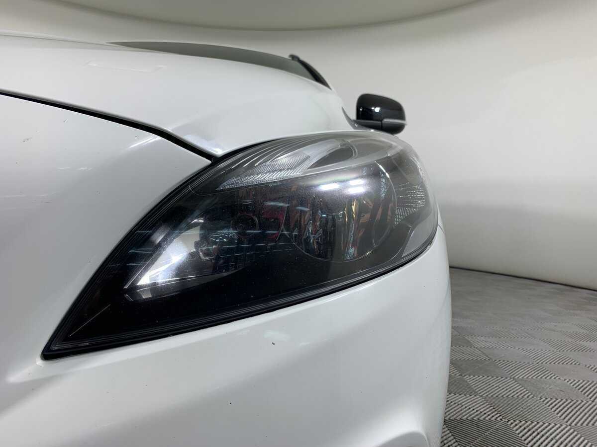 Volvo V40 Cross Country с пробегом — 2017 год. Фото: #9