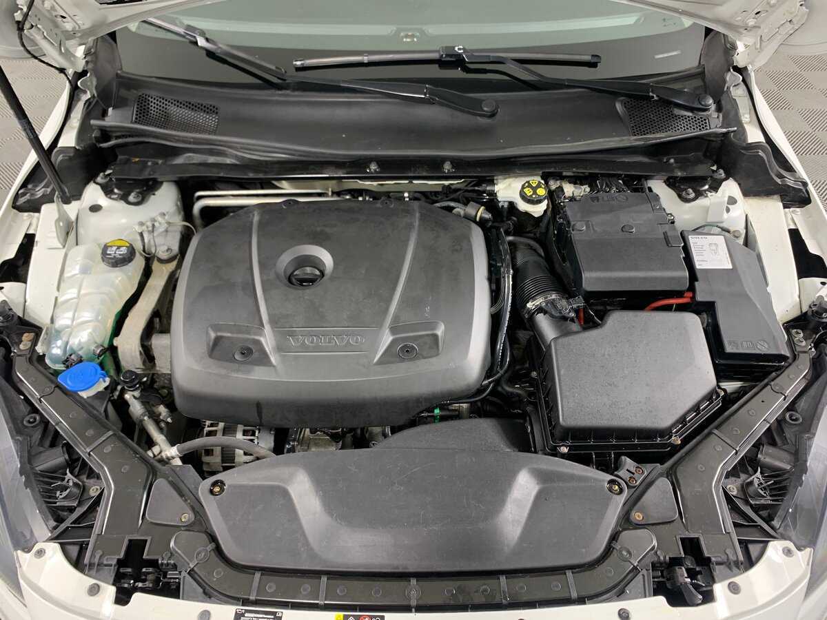 Volvo V40 Cross Country с пробегом — 2017 год. Фото: #10