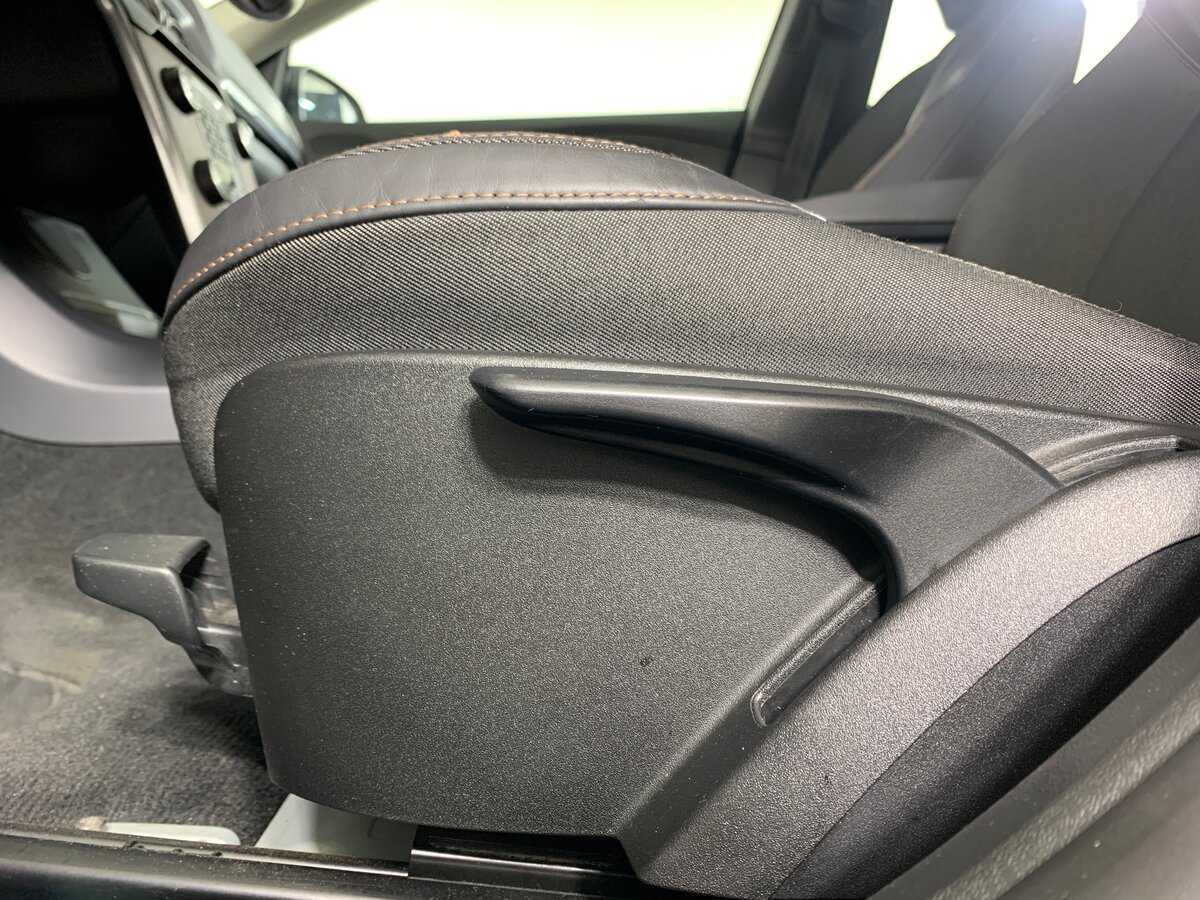 Volvo V40 Cross Country с пробегом — 2017 год. Фото: #16