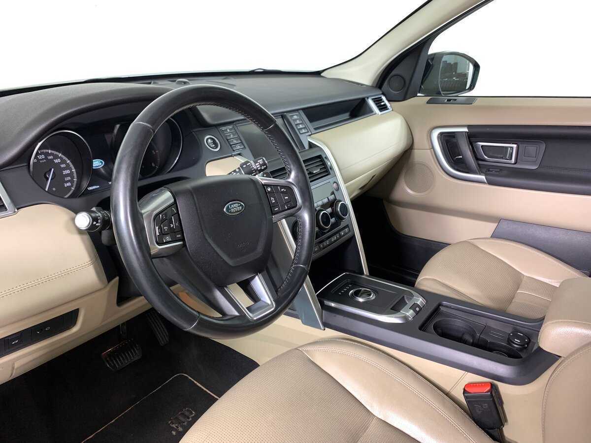 Land Rover Discovery Sport с пробегом — 2016 год. Фото: #11