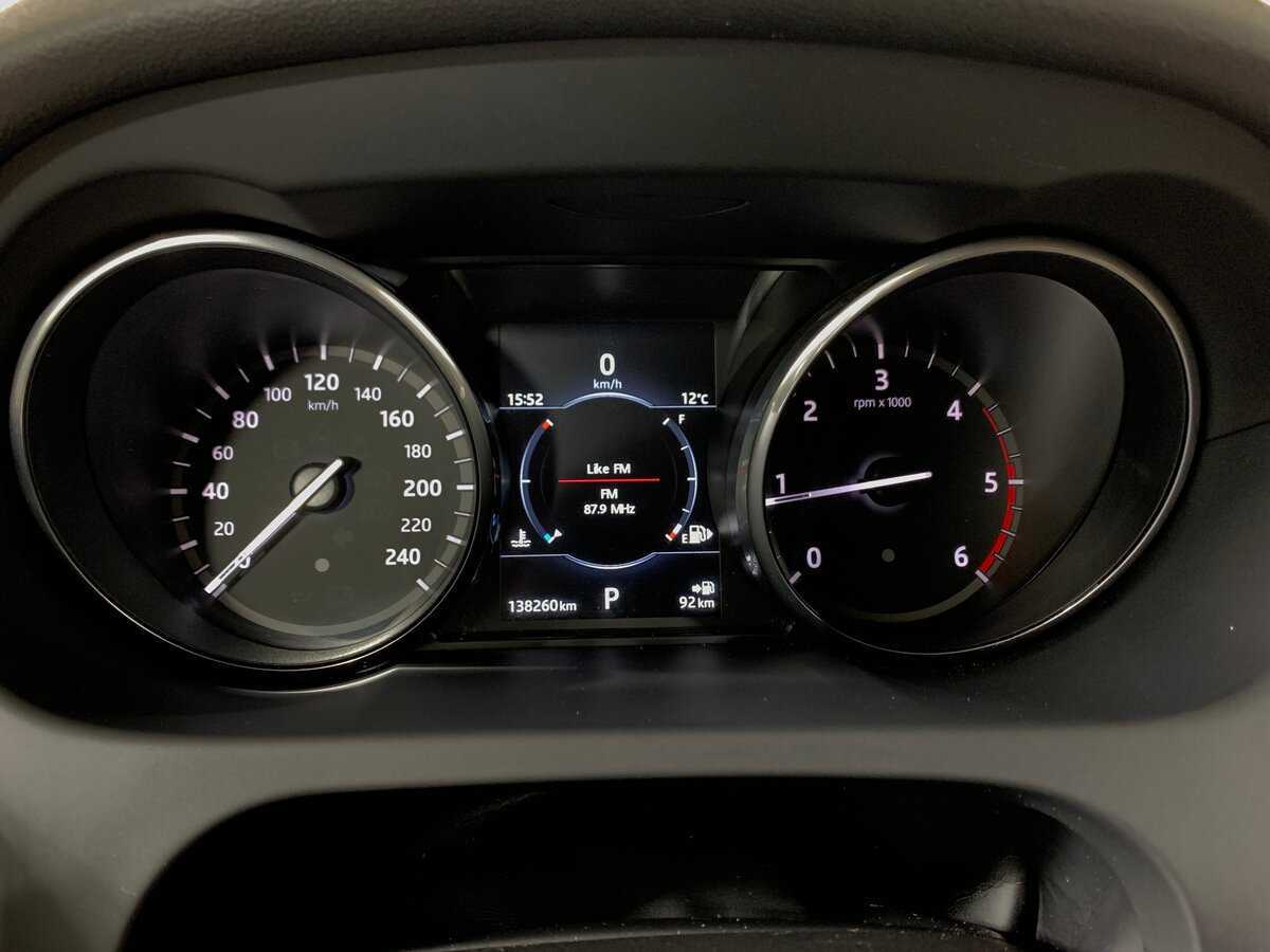 Land Rover Discovery Sport с пробегом — 2016 год. Фото: #14