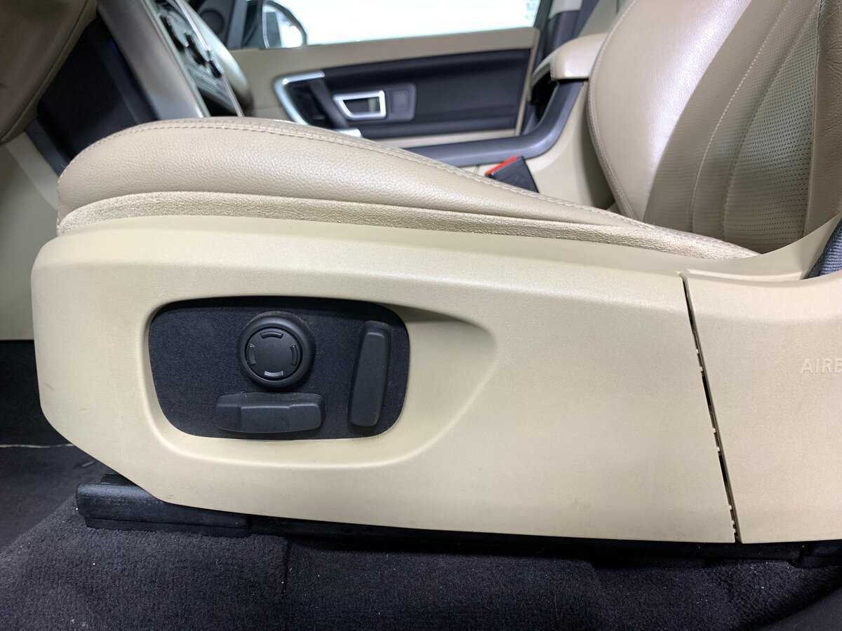 Land Rover Discovery Sport с пробегом — 2016 год. Фото: #16