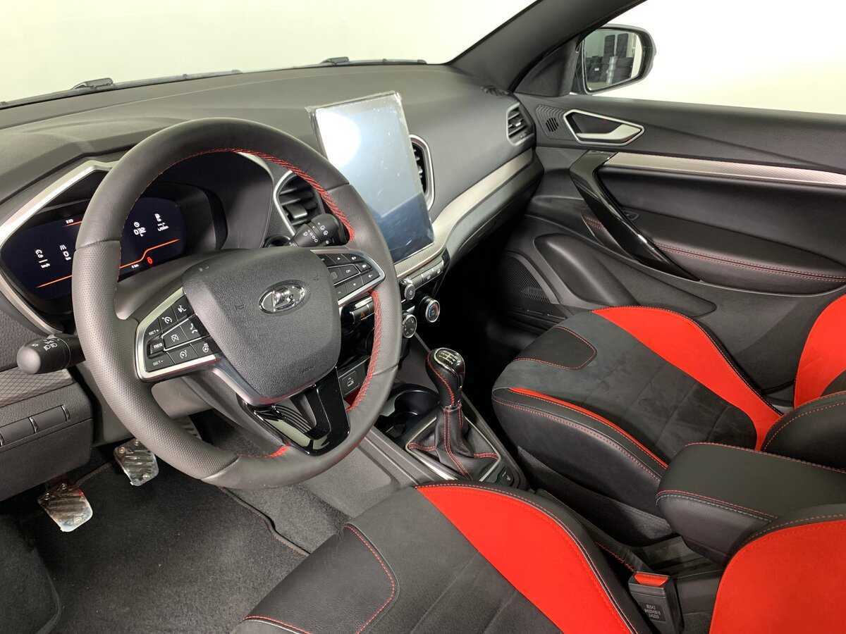 Lada (ВАЗ) Vesta с пробегом — 2024 год. Фото: #9