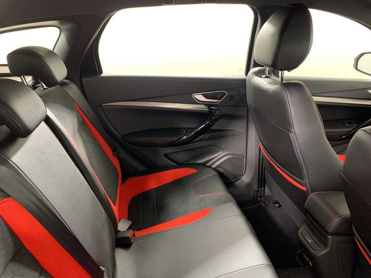 Lada (ВАЗ) Vesta с пробегом — 2024 год. Фото: #15