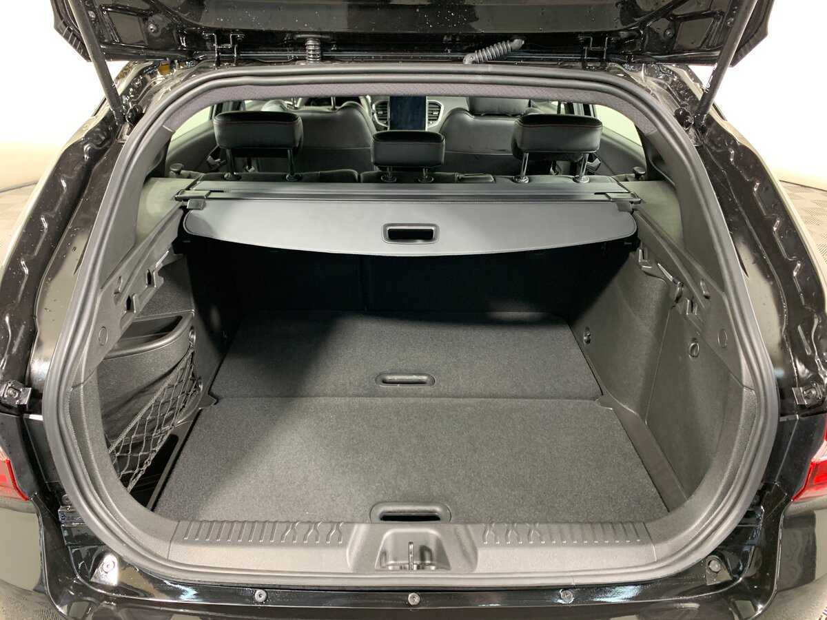 Lada (ВАЗ) Vesta с пробегом — 2024 год. Фото: #17